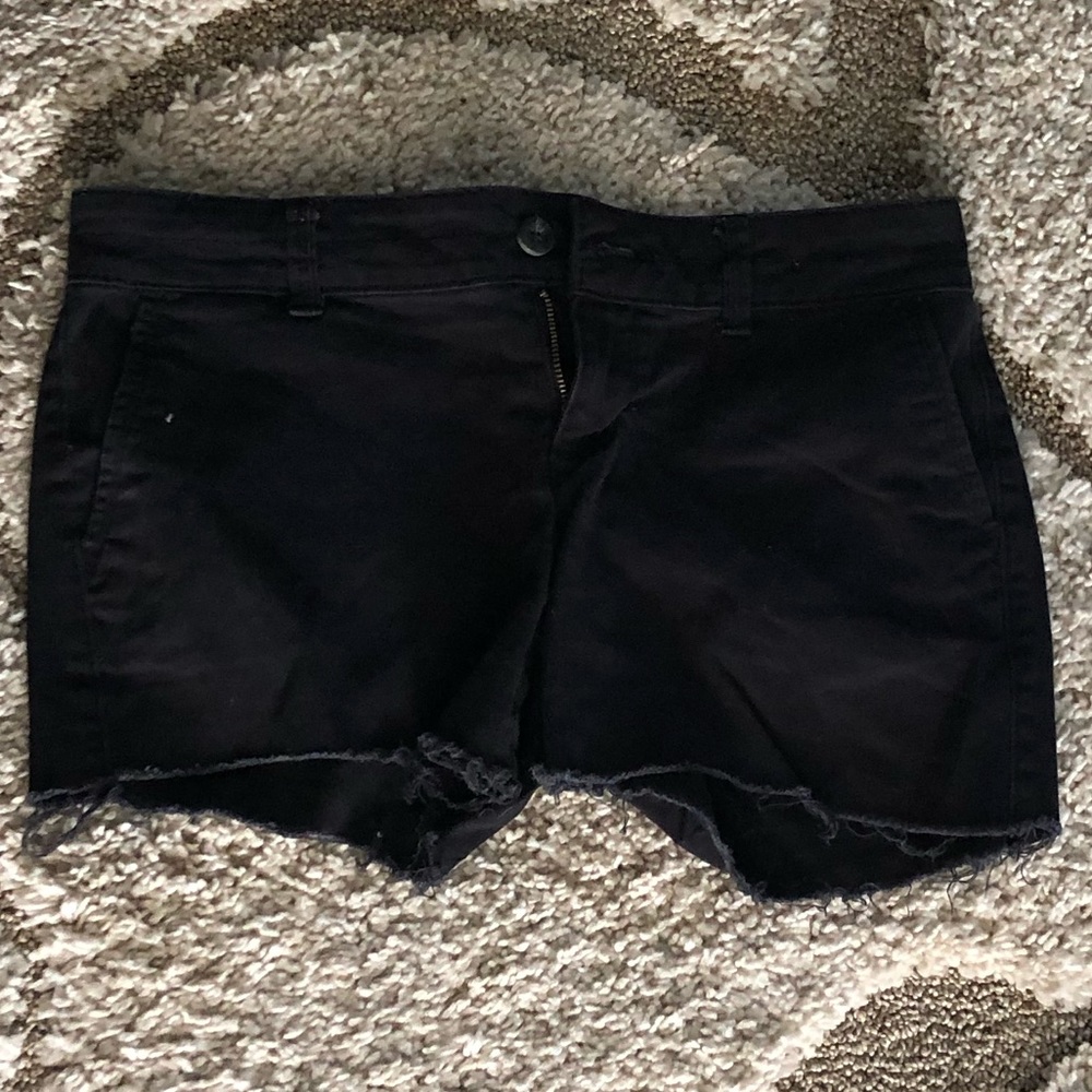 black booty shorts with pockets